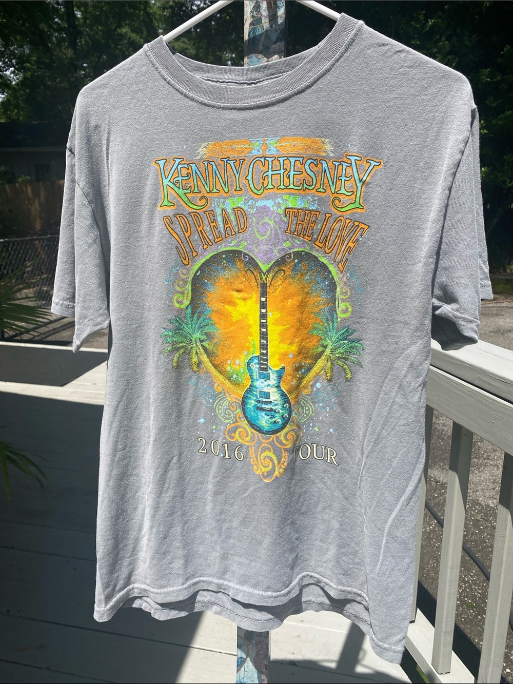 Kenny Chesney "Spread the Love" 2016 Tour Gray Tee -Unisex